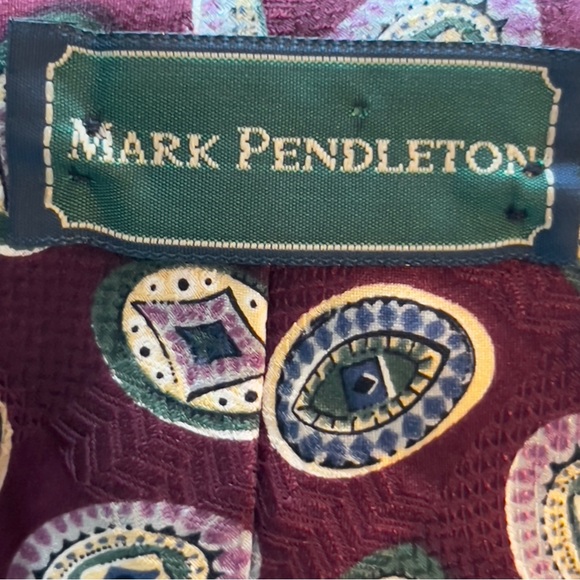 Mark Pendelton 100% silk made in USA burgundy maroon tie - Picture 3 of 3